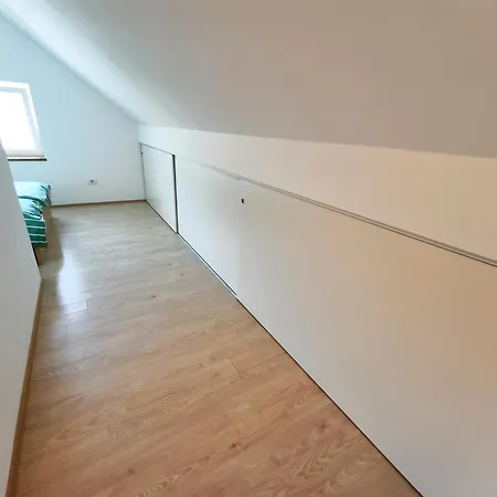 Cankar's View Apartment Vrhnika